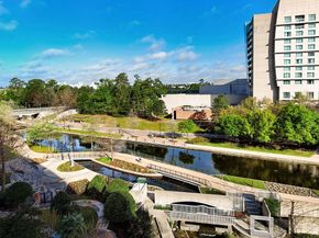 3 Waterway Court 5C, The Woodlands TX 77380