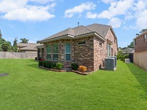 39 Tioga Pl, Tomball TX 77375