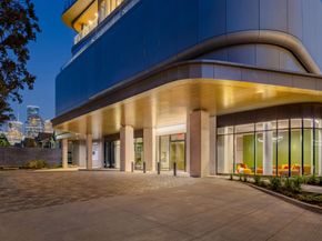1711 Allen pkwy 1907, Houston TX 77019