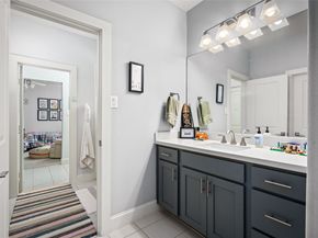 1045 Rosepoint Street, Houston TX 77018