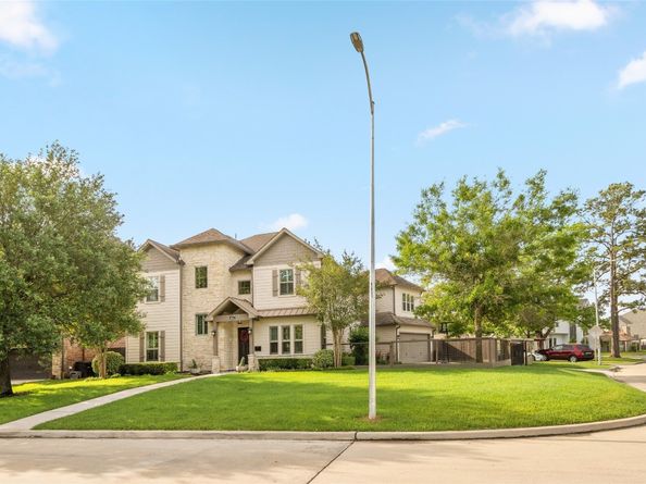 1045 Rosepoint Street, Houston TX 77018