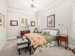 1045 Rosepoint Street, Houston TX 77018