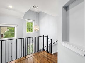 1045 Rosepoint Street, Houston TX 77018