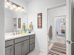 1045 Rosepoint Street, Houston TX 77018