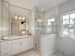 3922 Cotswold Street, Houston TX 77009