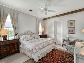 3922 Cotswold Street, Houston TX 77009