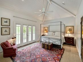 3922 Cotswold Street, Houston TX 77009