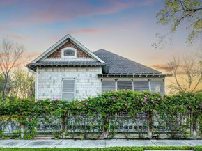 3922 Cotswold Street, Houston TX 77009