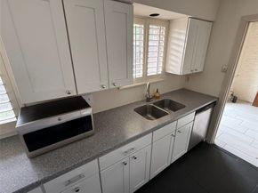 4040 San Felipe Street 104, Houston TX 77027