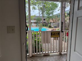 4040 San Felipe Street 104, Houston TX 77027