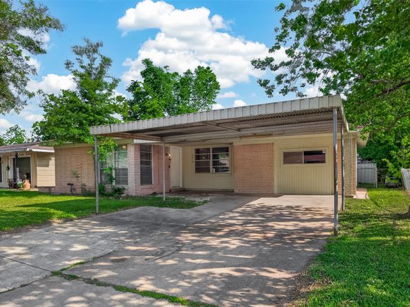 5810 Flamingo Drive, Houston TX 77033