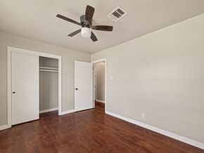 5810 Flamingo Drive, Houston TX 77033