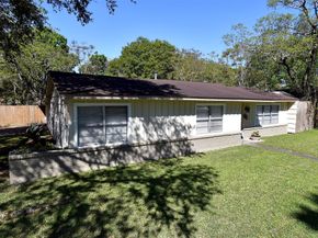 8510 Robindell Drive, Houston TX 77074