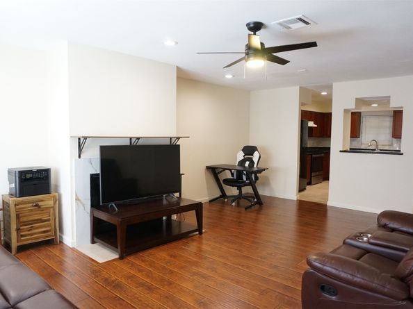 9901 Sharpcrest Street 8, Houston TX 77036