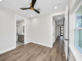 1605 Sylvester Road, Houston TX 77009
