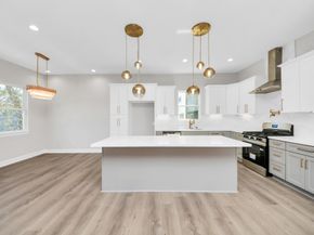 1605 Sylvester Road, Houston TX 77009