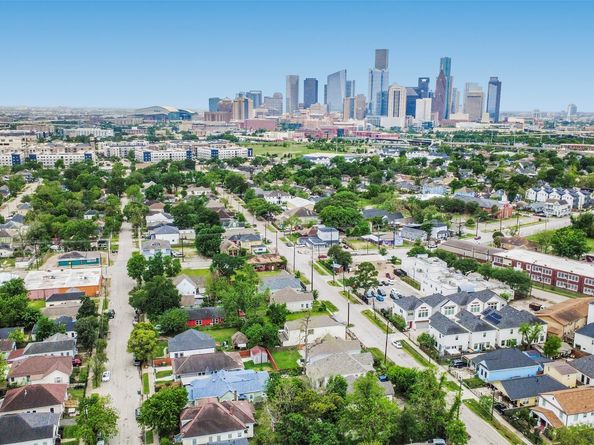 1916 Chapman Street, Houston TX 77009