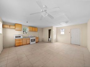 128 Kress Street, Houston TX 77020