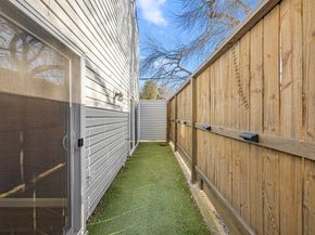 1300 Fairview Avenue B, Houston TX 77006