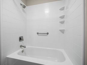 1300 Fairview Avenue B, Houston TX 77006