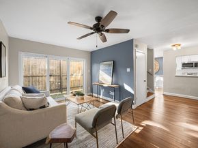 1300 Fairview Avenue B, Houston TX 77006