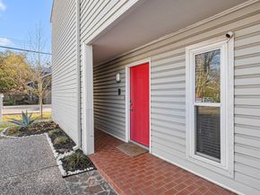 1300 Fairview Avenue B, Houston TX 77006