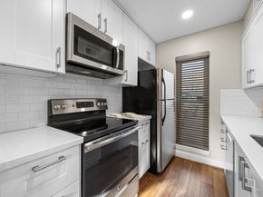 1300 Fairview Avenue B, Houston TX 77006