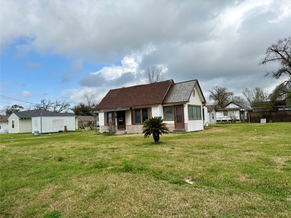 2405 Mann Street, Houston TX 77093