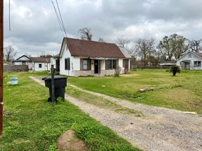 2405 Mann Street, Houston TX 77093