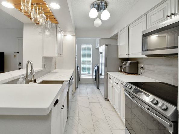 1900 Bay Area Boulevard 184, Houston TX 77058