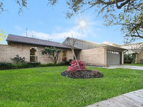 482 Lost Rock Drive, Houston TX 77598