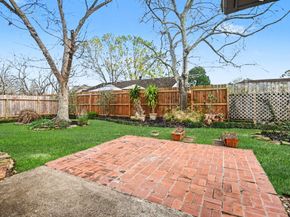 482 Lost Rock Drive, Houston TX 77598