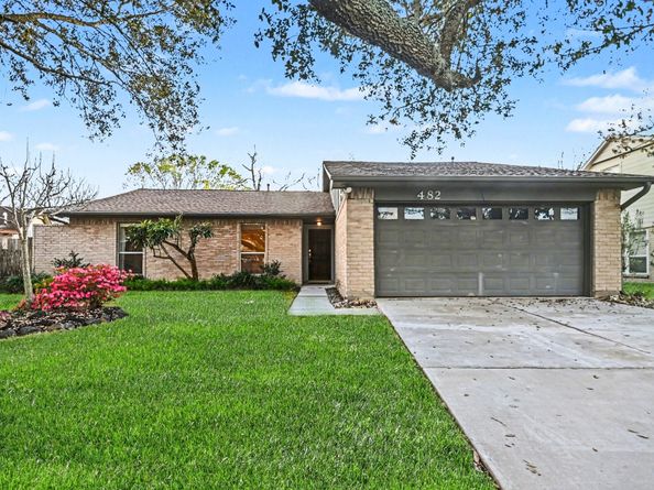 482 Lost Rock Drive, Houston TX 77598