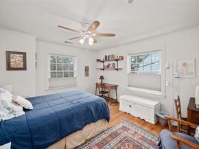 2229 Maroneal Street, Houston TX 77030