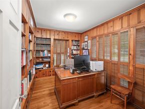 2229 Maroneal Street, Houston TX 77030