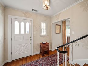 2229 Maroneal Street, Houston TX 77030