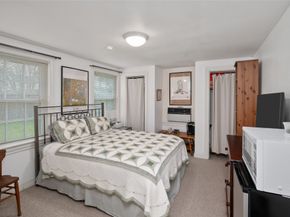 2229 Maroneal Street, Houston TX 77030