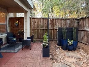 158 N Magnolia Pond Place 158E, The Woodlands TX 77381