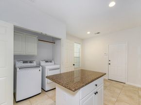 158 N Magnolia Pond Place 158E, The Woodlands TX 77381
