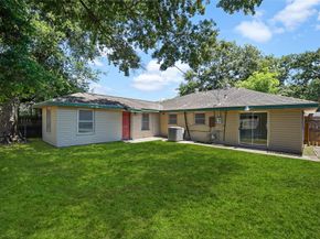 8527 Brower Street, Houston TX 77017