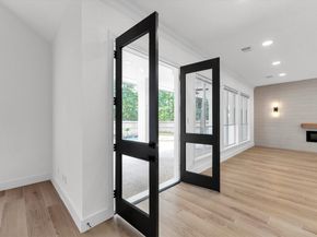 30 E Wedgemere Circle, The Woodlands TX 77381