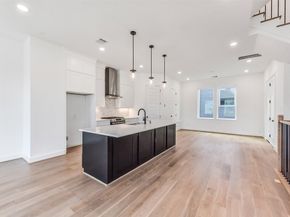 806 Fisher Street B, Houston TX 77018