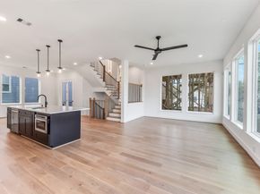 806 Fisher Street B, Houston TX 77018