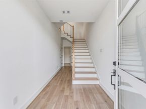 806 Fisher Street B, Houston TX 77018