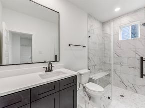 806 Fisher Street B, Houston TX 77018