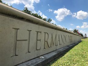 2345 Blue Bonnet Boulevard, Houston TX 77030