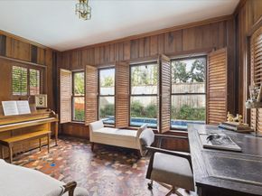 2345 Blue Bonnet Boulevard, Houston TX 77030