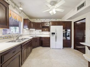 2345 Blue Bonnet Boulevard, Houston TX 77030