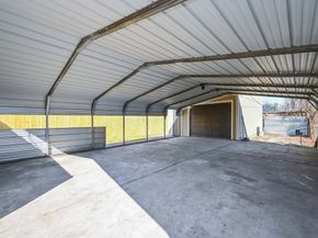 247 E Janisch Rd, Houston TX 77022