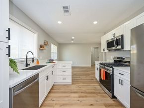 247 E Janisch Rd, Houston TX 77022